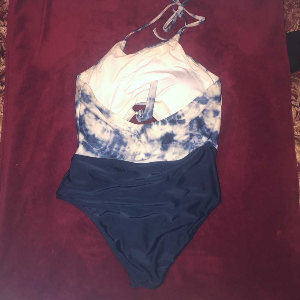 One piece bathing suit